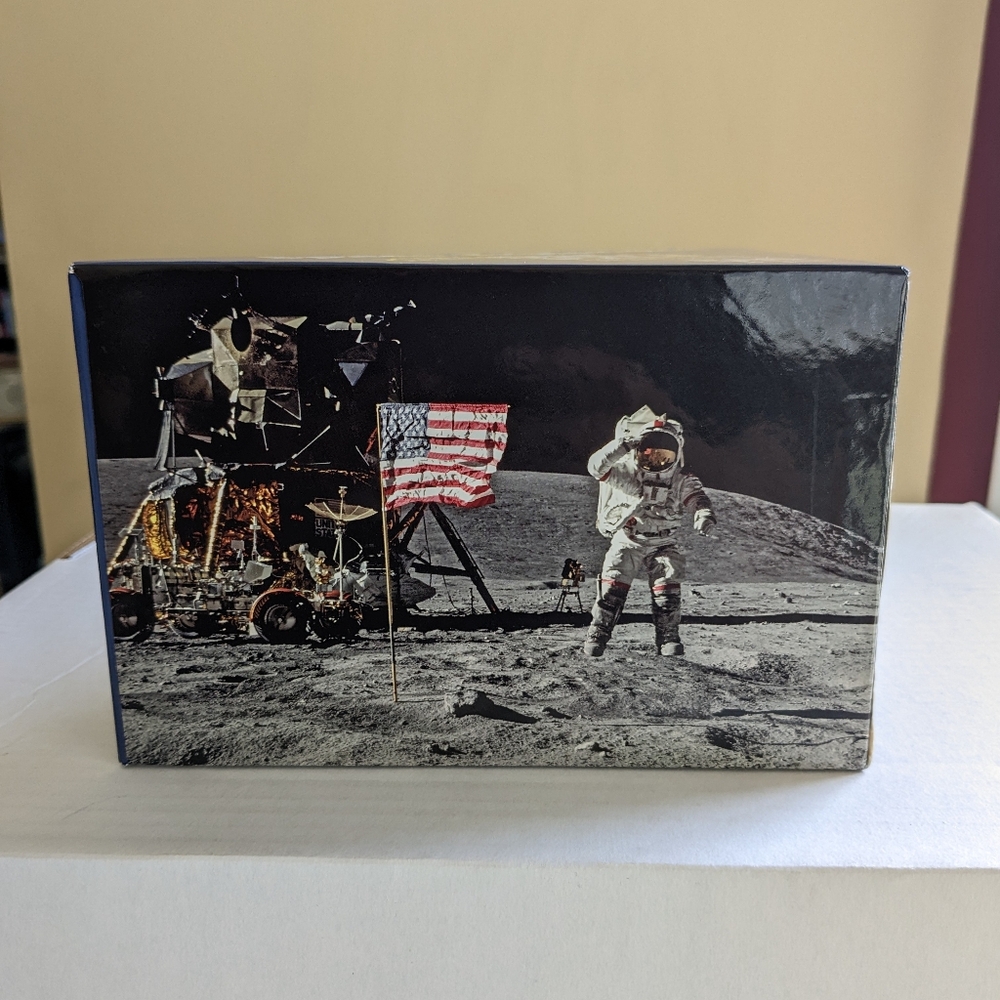 500 Piece Space Exploration Double Puzzle - Picture 5 of 7